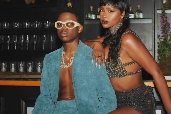 Rema n’est plus célibataire : il a trouvé l’amour avec Justine Skye