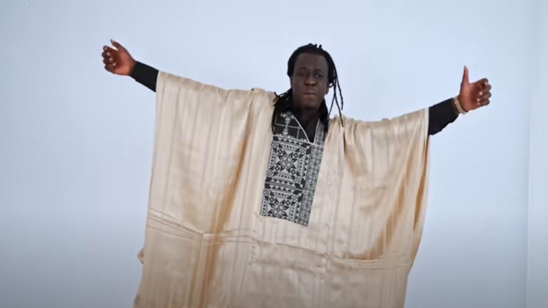 Tarba Mbaye – Liggéeyu Ndey (Clip Officiel)