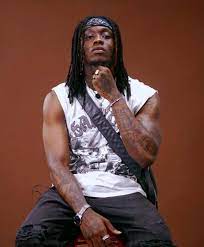 Himra se proclame numéro 1 du rap africain : “J’ai trop souffert pour ça”