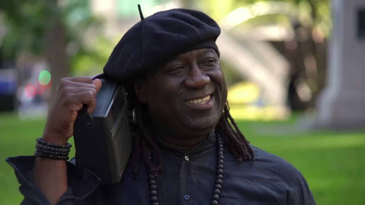 Élage Diouf – TOLOUWAY (vidéoclip officiel)