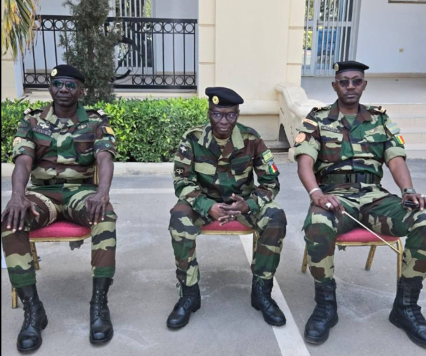Omar Pène tourne son nouveau clip dans les locaux de l’Armée sénégalaise : un hommage vibrant aux Jambars