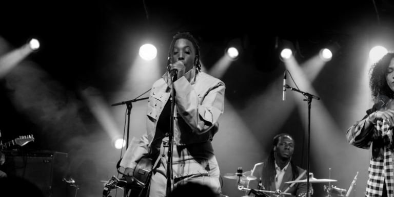 Mamy Cruz : une voix singulière de la nouvelle scène sénégalaise