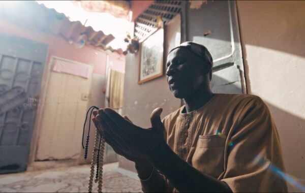 DIP DOUNDOU GUISS – GUDDI YI ÑU TOLLOU