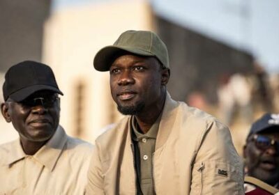 SÉNÉGAL : SONKO À L’ASSEMBLÉE, MADIAMBAL AGITE LE SPECTRE D’UN COUP D’ÉTAT CONSTITUTIONNEL